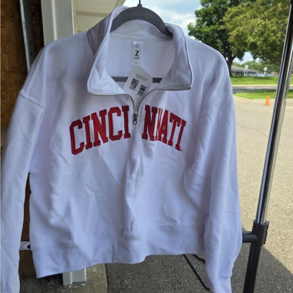 White Cincinnati Quarter-Zip Cropped Sweatshirt